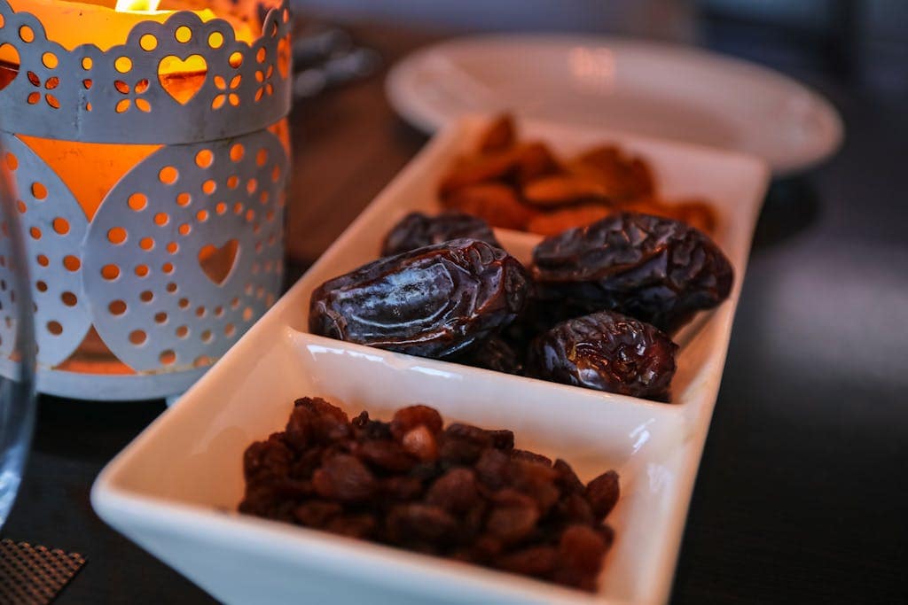 How to Sweeten Coffee Without Sugar: 10 Tasty Alternatives 5 Close-Up Photo Of Raisins And Dates
