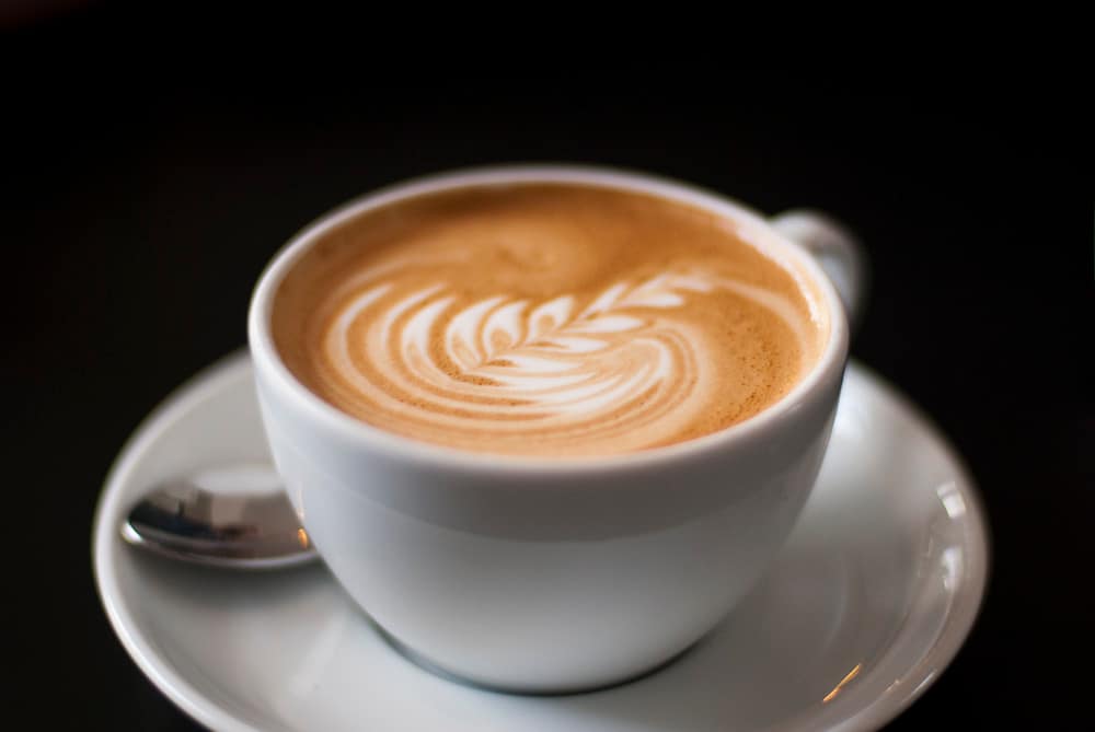 flat white vs latte